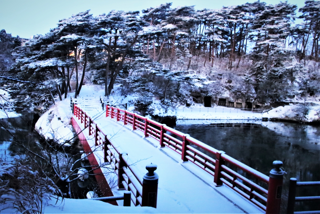 松島の雄島に渡る雪の「渡月橋」 | まちくるファンド仙台 | 仙台・宮城のクラウドファンディング